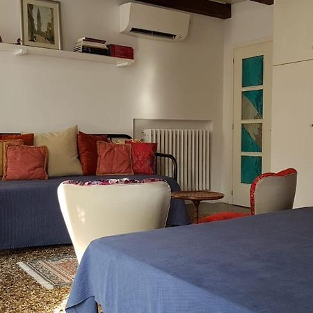 Appartement Residenza Emilia à Venise Extérieur photo