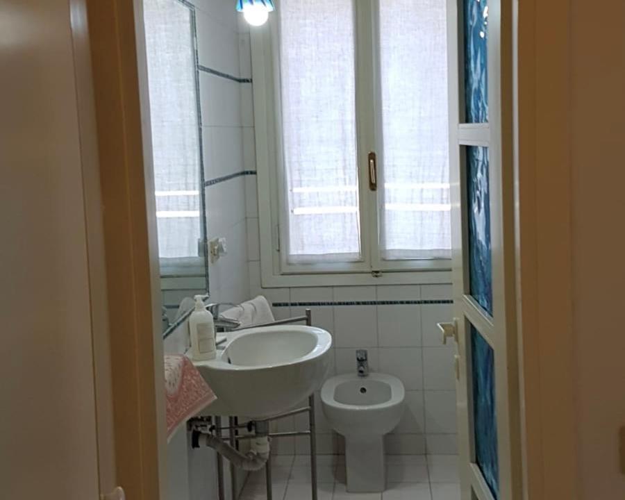 Appartement Residenza Emilia à Venise Extérieur photo